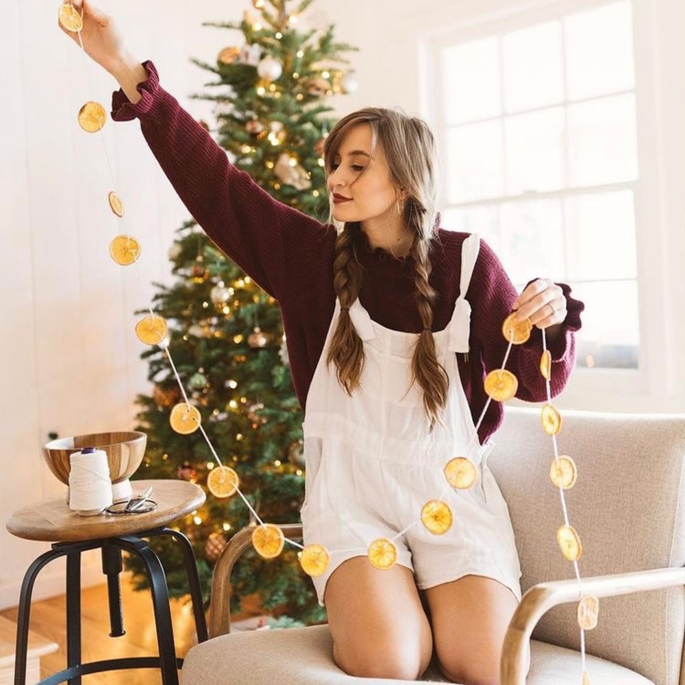 H&M BURGUNDY RUFFLE SWEATER